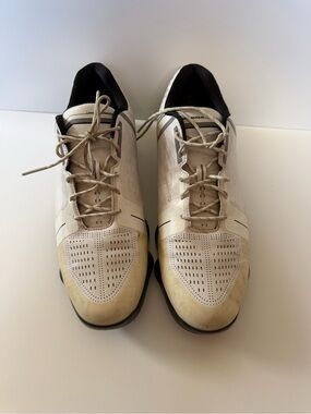 Men's Performance Golf Shoes in Off-White and Black